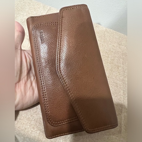 EUC Fossil Leather Wallet with a Removable Checkbook Holder with card slots - Picture 11 of 11